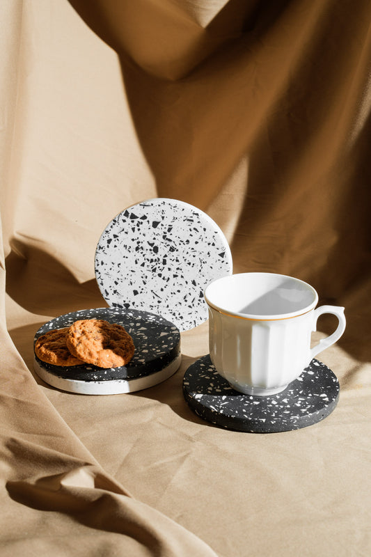 COASTERS - B+W